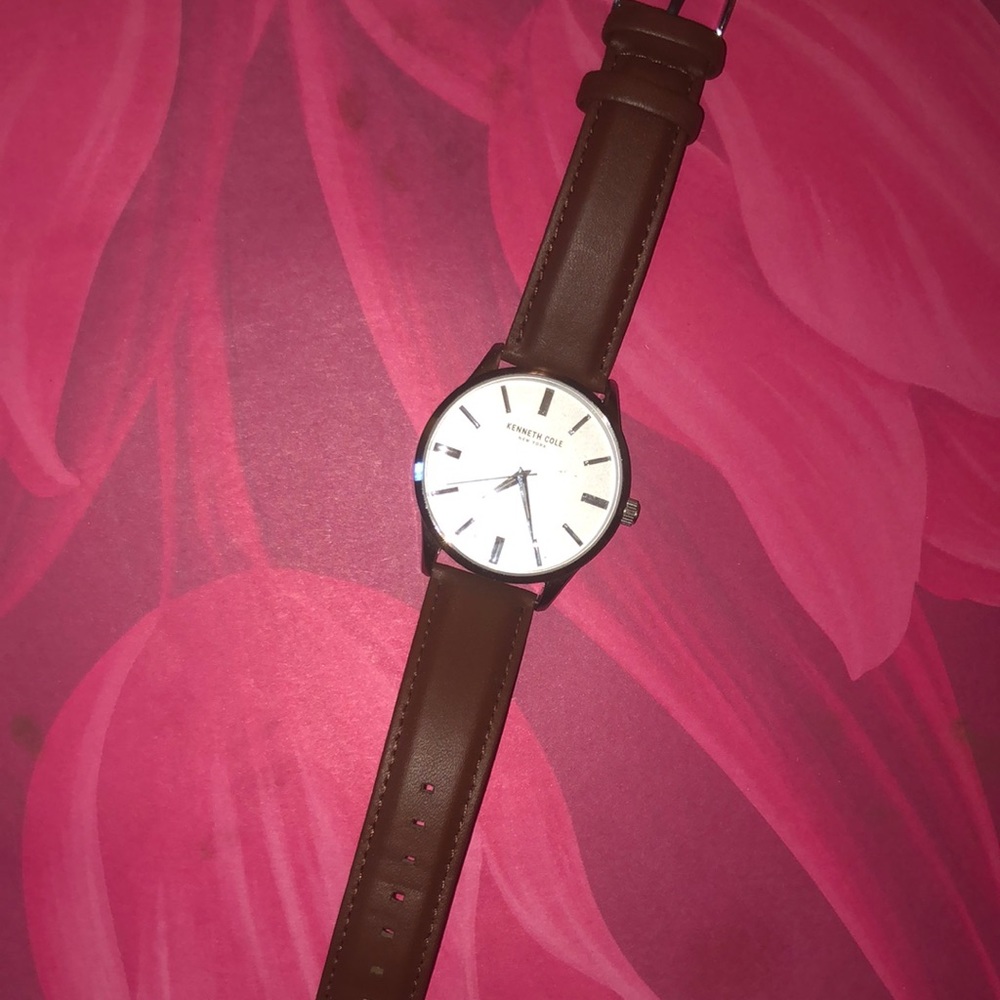 Kenneth Cole Preowned watch $10 Bundle purchase of $49 plus